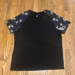 H&M men’s tee shirt